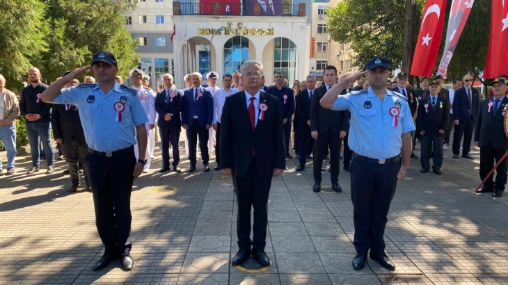 19 Eylül Gaziler Günü münasebetiyle Atatürk Anıtı’na çelenk sunma töreni düzenlendi.