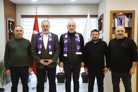 Artvin Hopaspor’un Yeni Yönetiminden Hopa Belediyesi’ne Ziyaret